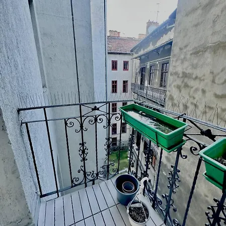Apartment Danube View In Center-prime Location Budapest