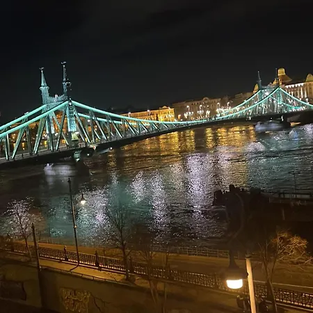 Apartmán Danube View In Center-prime Location