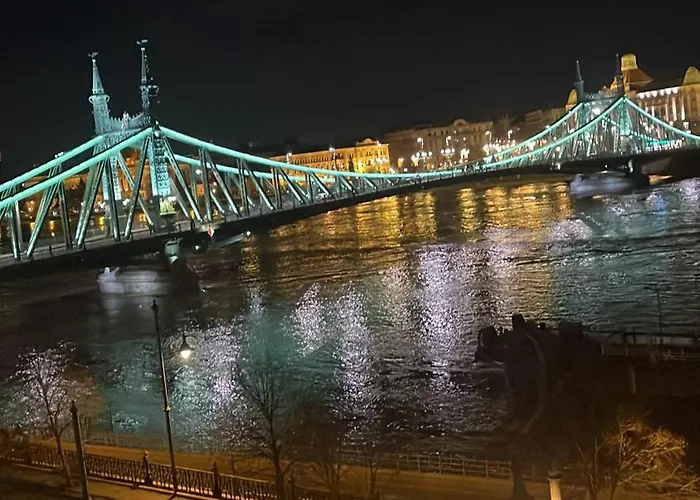 Lägenhet Danube View In Center-prime Location